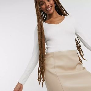 Pull&Bear V Neck Sweater in Ecru